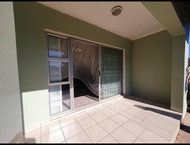 2 BEDROOM TOWNHOUSE FOR SALE IN UVONGO